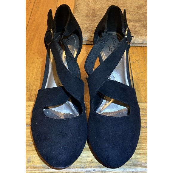 Dexflex Comfort Women's Macie Black Faux Suede Cross Strap Pump Heel Shoes-9.5 - Picture 1 of 6